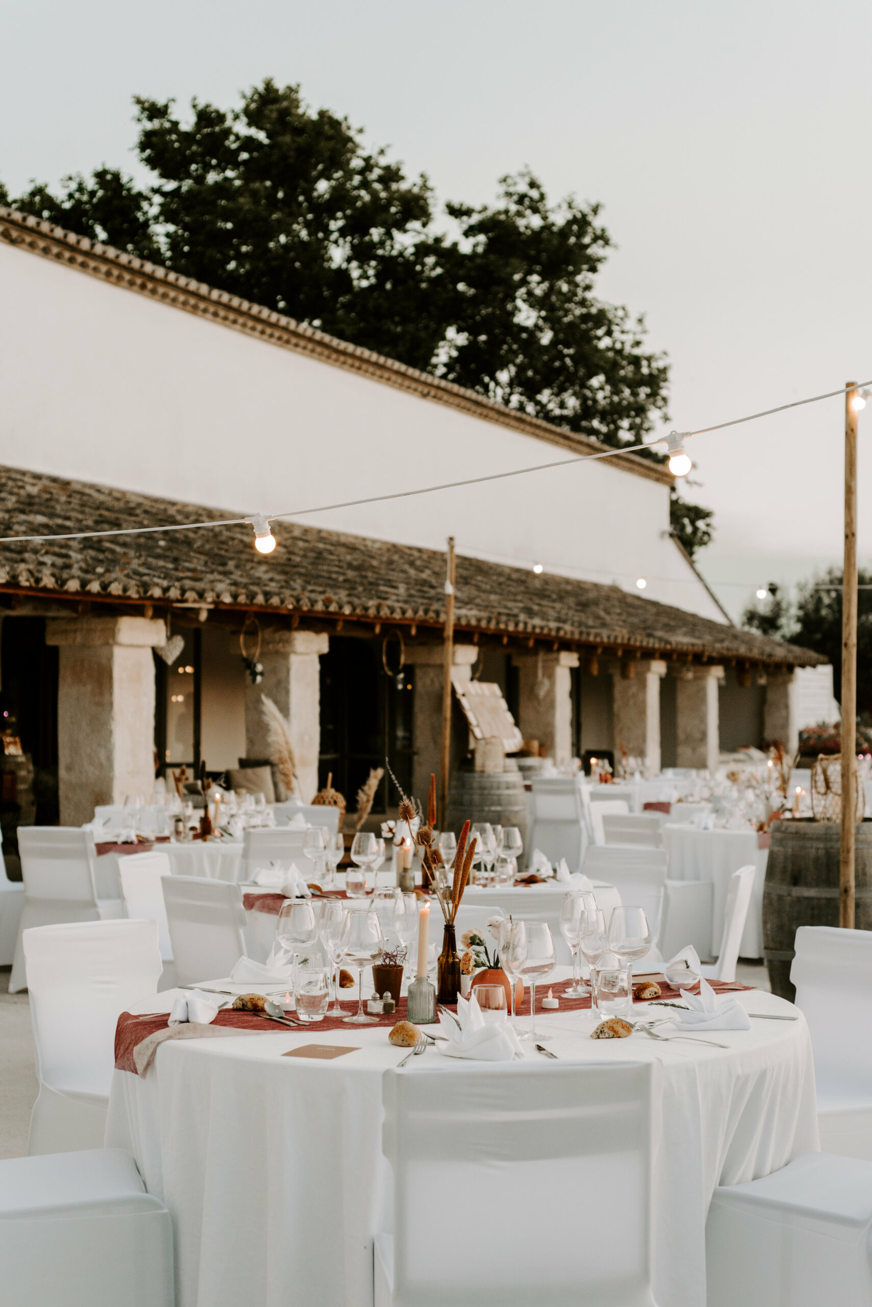 Terrasse Mireille mariage housses 1